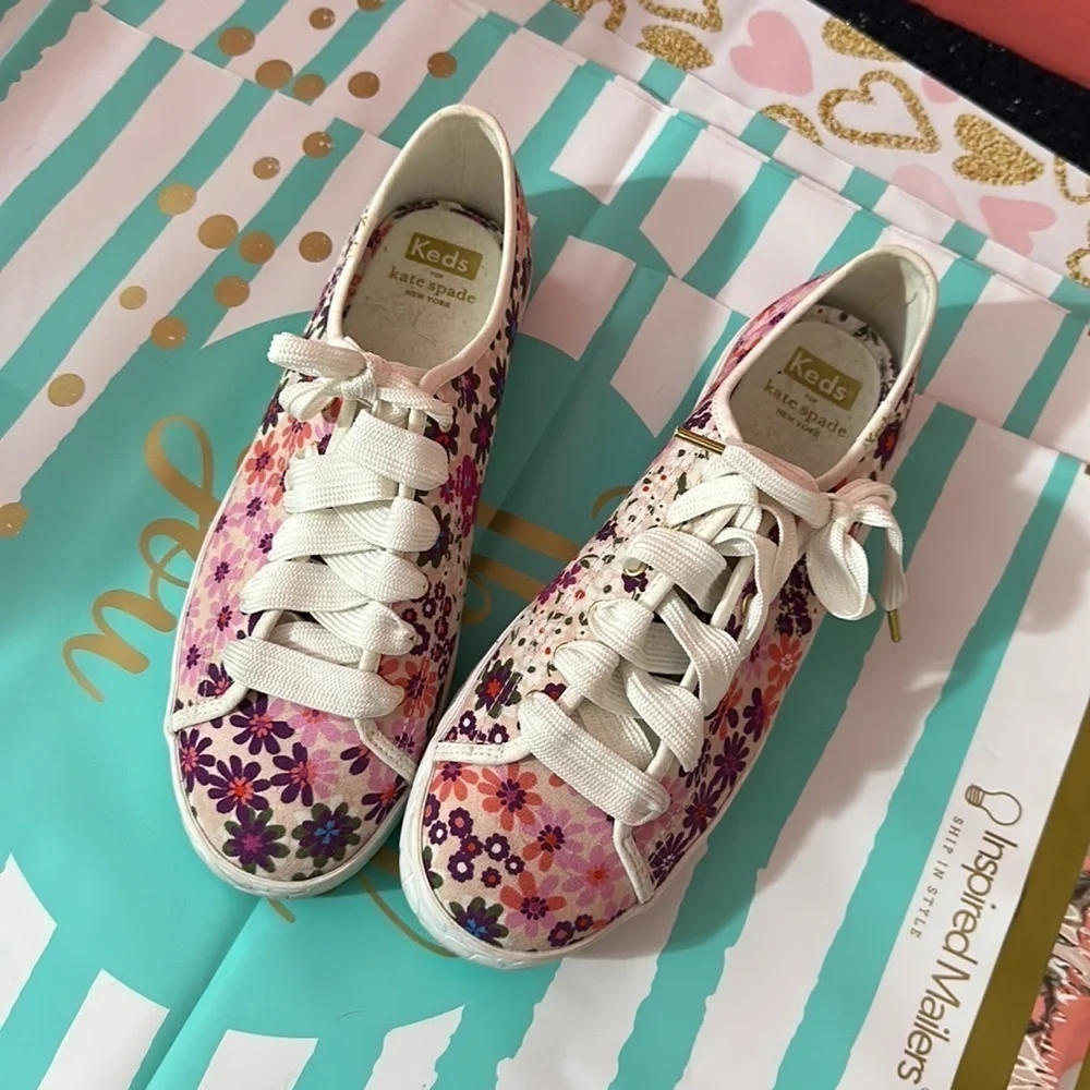 Nib KATE SPADE Keds Kickstart KS Logo PFC Pink size 9.5M Floral / Gold Details
